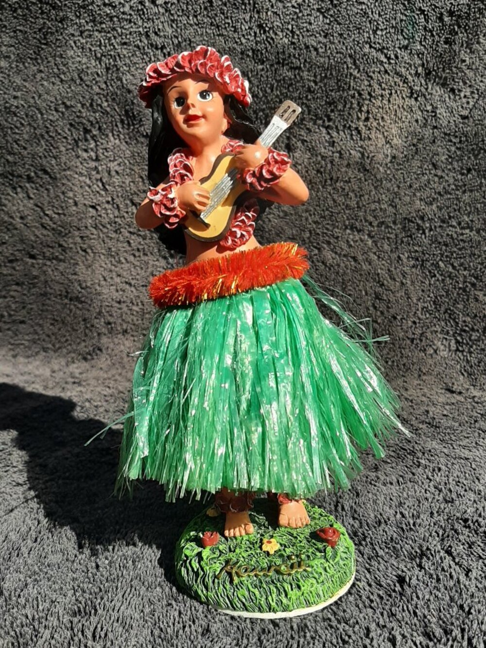 Hawaiian Hula Doll Wobbles On Springs GIRL 7" Dashboard Dancer